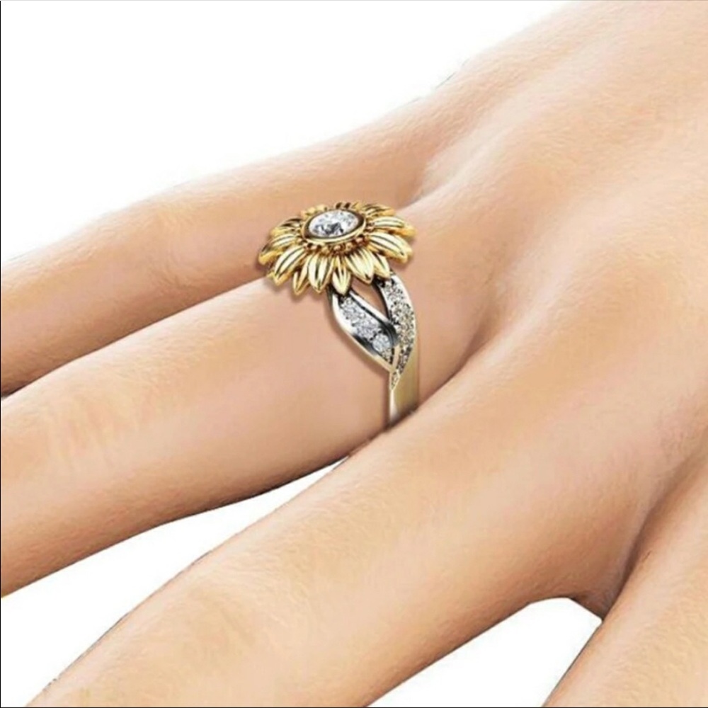 New 925  Silver Sunflower Ring - Picture 3 of 5